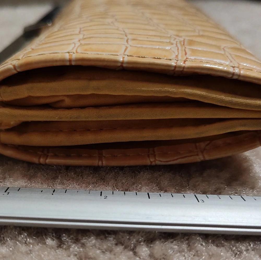 Wallet - Picture 2 of 5